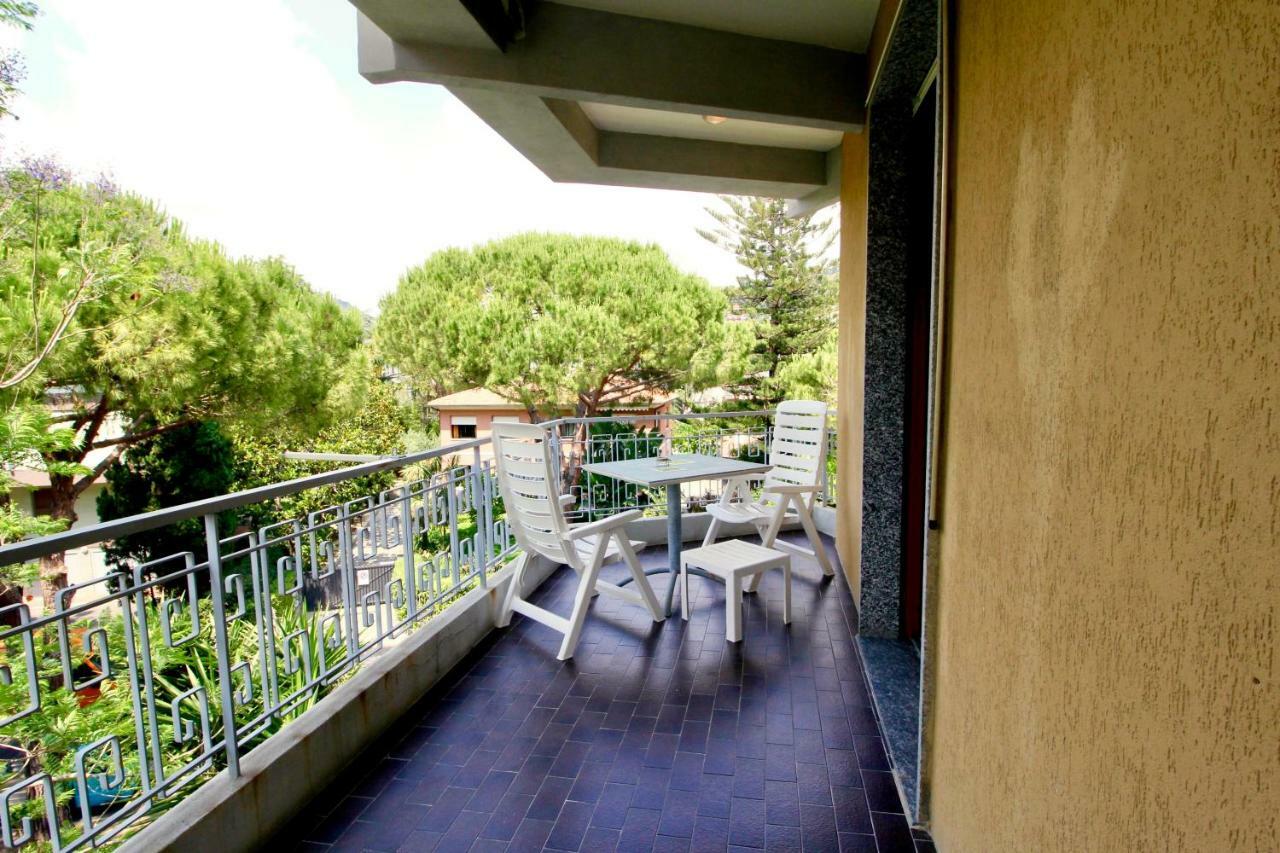 The Green Corner Bordighera Exteriér fotografie
